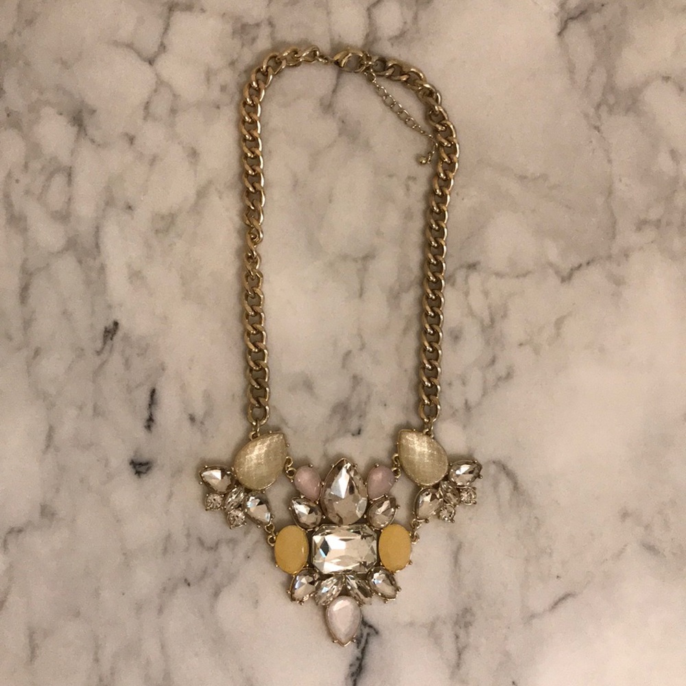 Beautiful Studded Chunky Blush Necklace